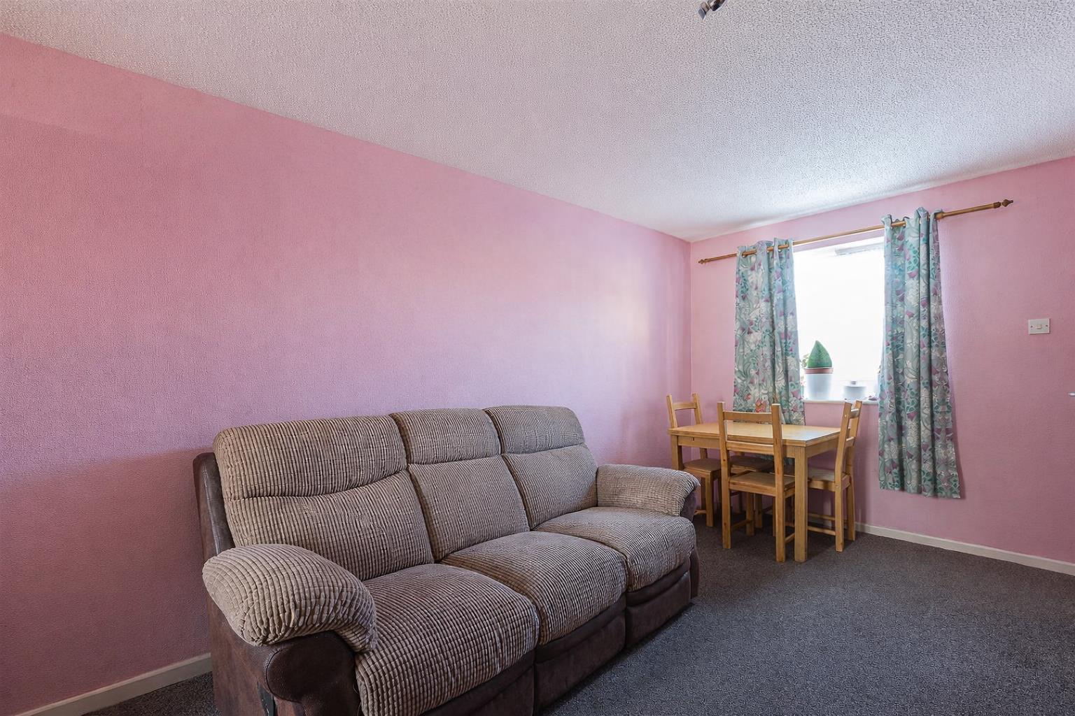 Falconwood Drive, Ely, Cardiff — photograph 2